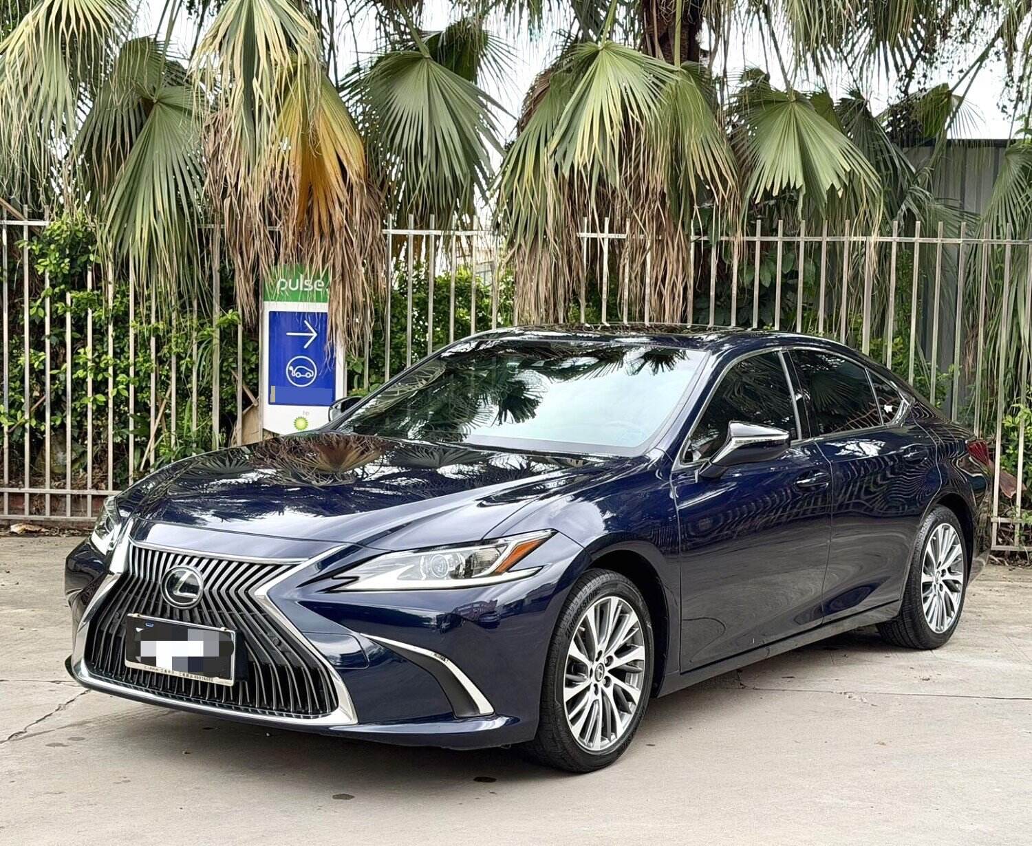 ES260 2.5 Luxury