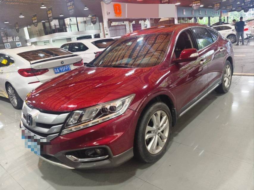 Crosstour Luxury