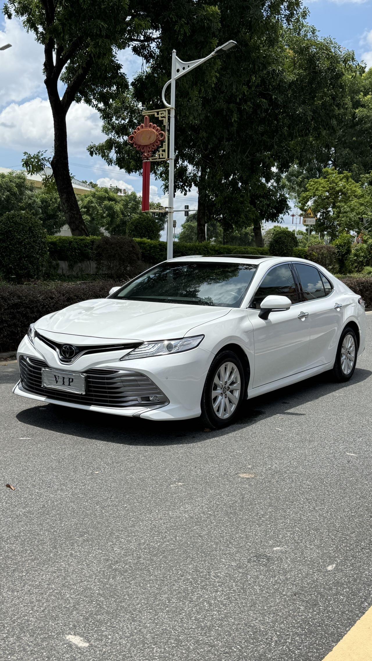 2019 Camry 2.0G CVT Luxury Edition (Facelift)