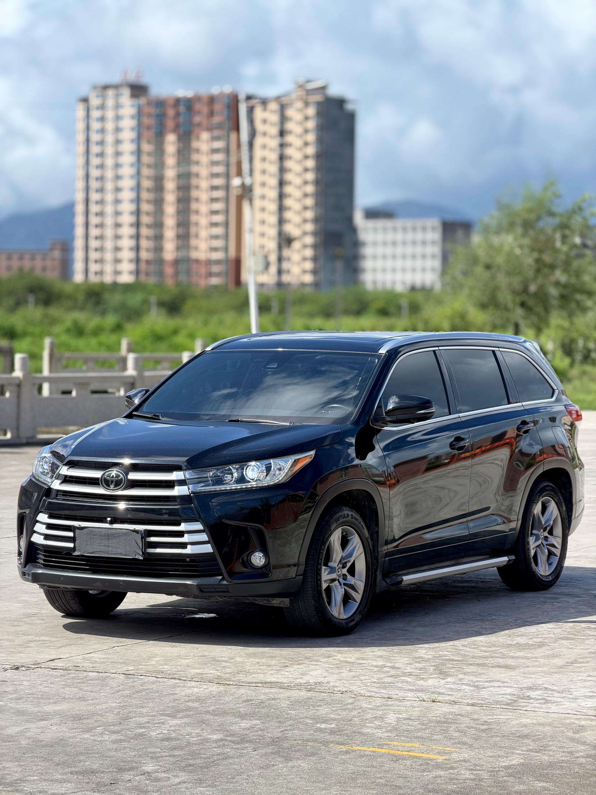 Highlander 2.0T 4WD Luxury Edition 7-Seater