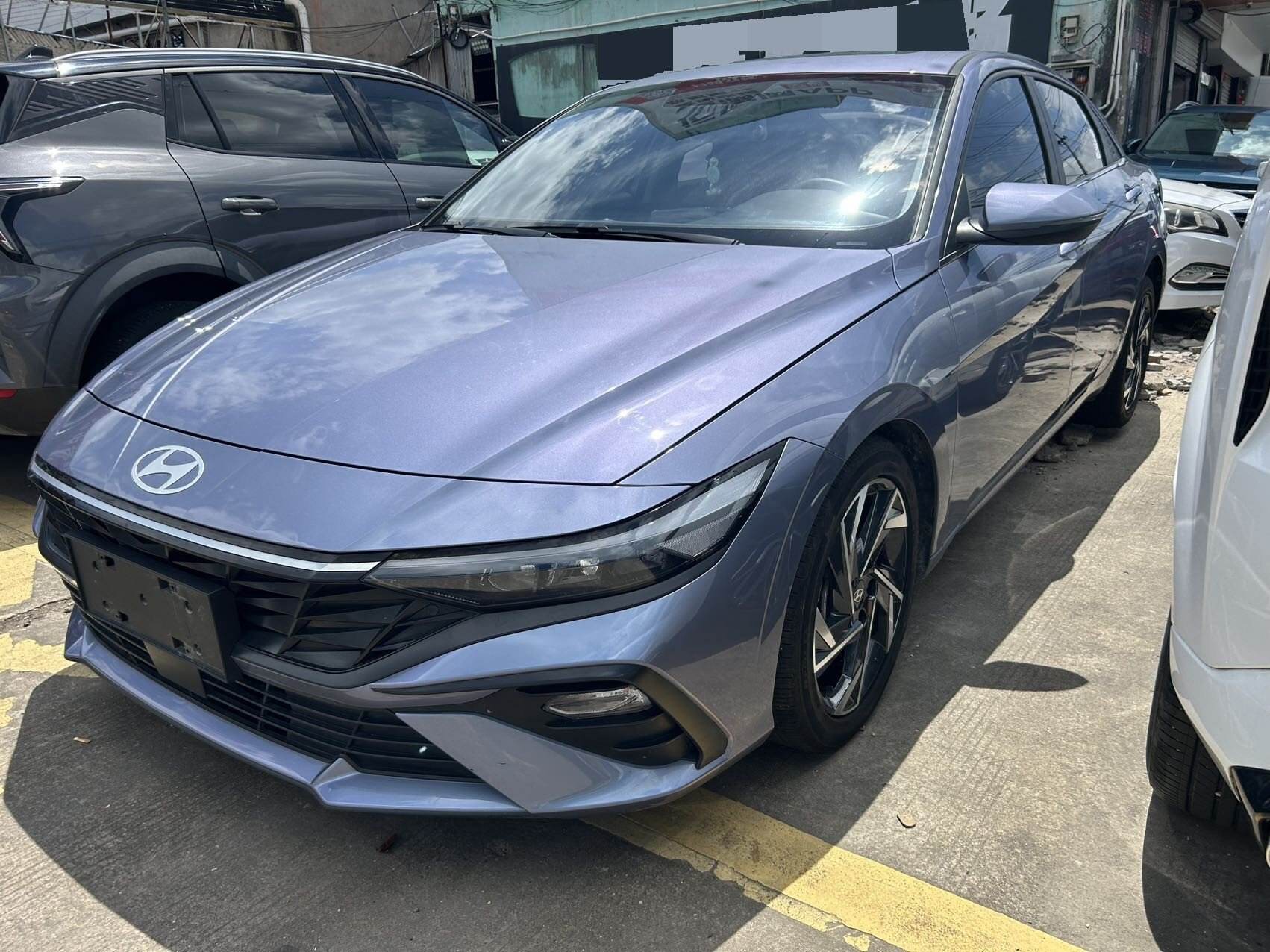 2023 Elantra-Sedan 1.5 CVT GLX Elite Edition