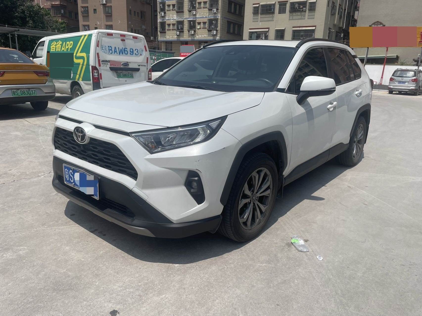 2023 RAV4 Honran 2.0 CVT Two-Wheel Drive Fashion Edition