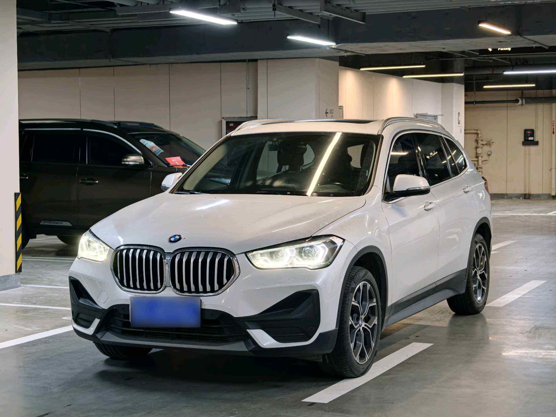X1 sDrive25Li 2.0T Leading