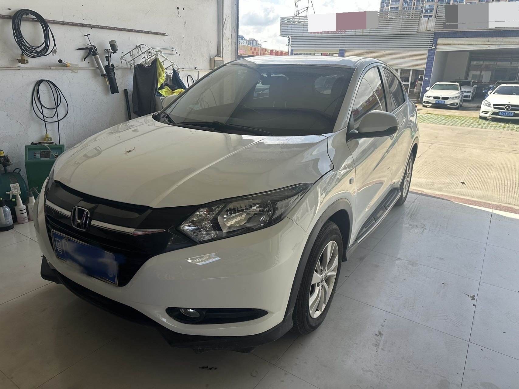 HR-V