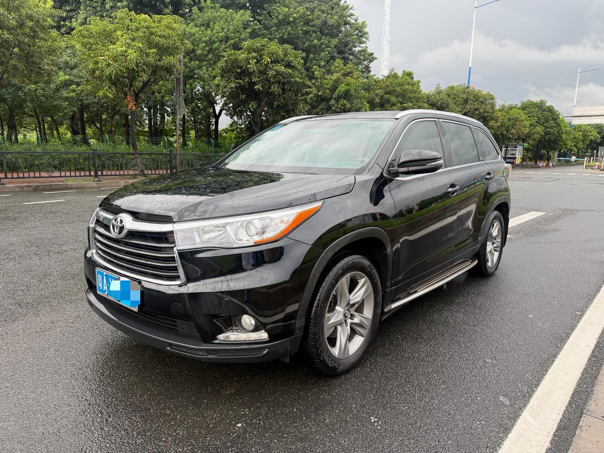 Highlander 2.0T 2WD Luxury Edition 7-Seater