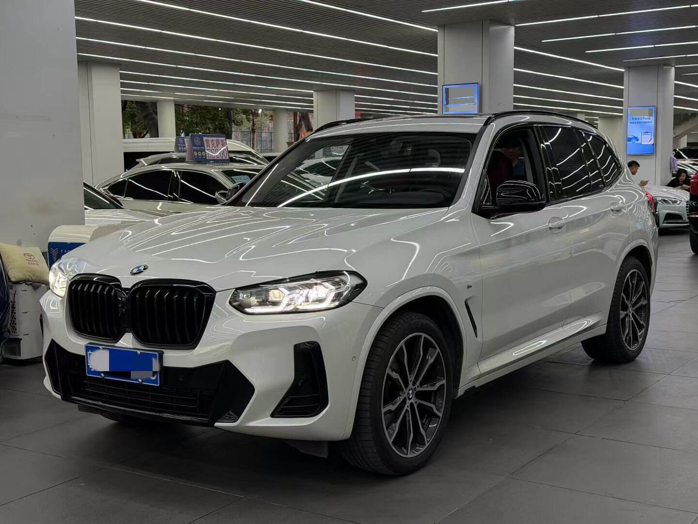 2022 X3 xDrive30i 2.0T Premium M Obsidian Edition
