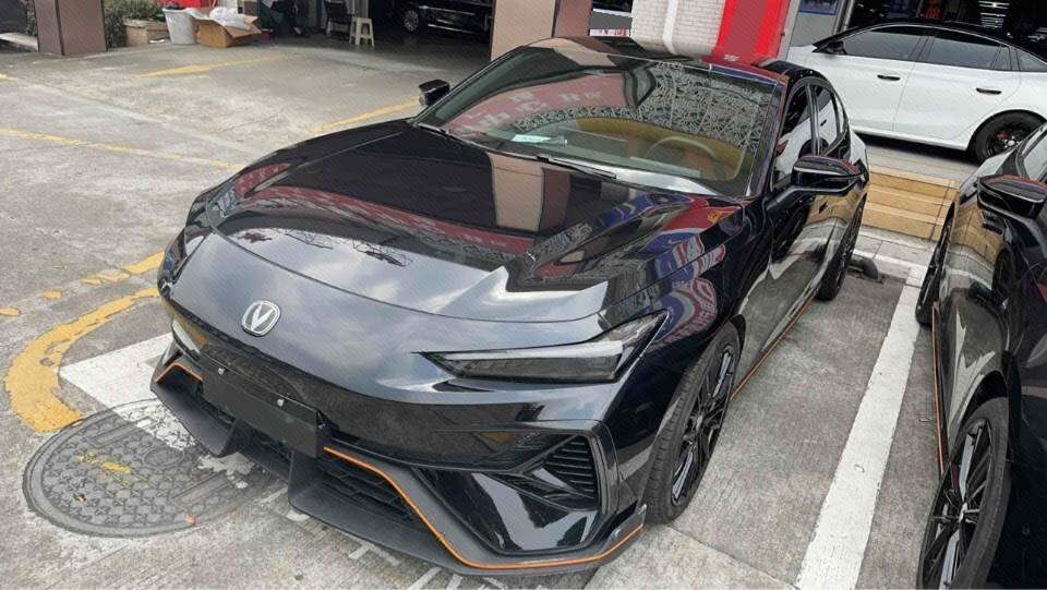 2025 UNI-V 2.0T High-Performance