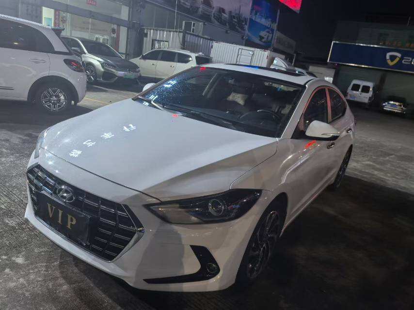 Elantra Sedan 2021 LUX