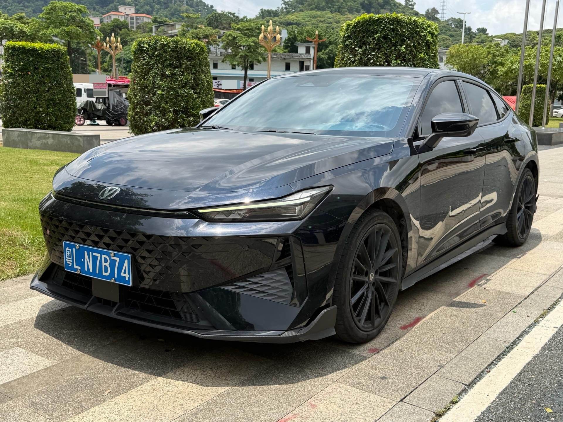 UNI-V 1.5T Premium Sport