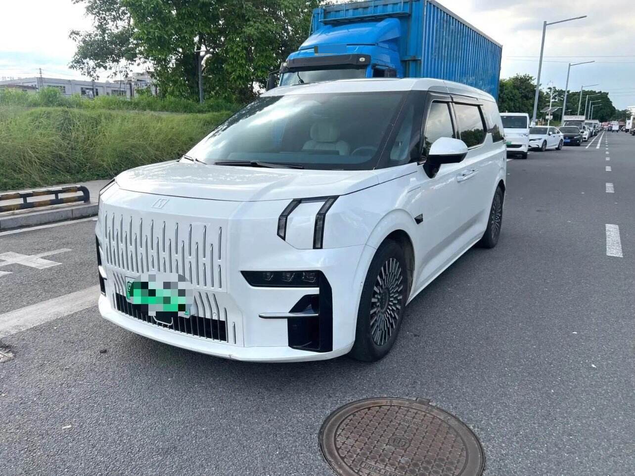 2022 Zeekr 009 ME Version