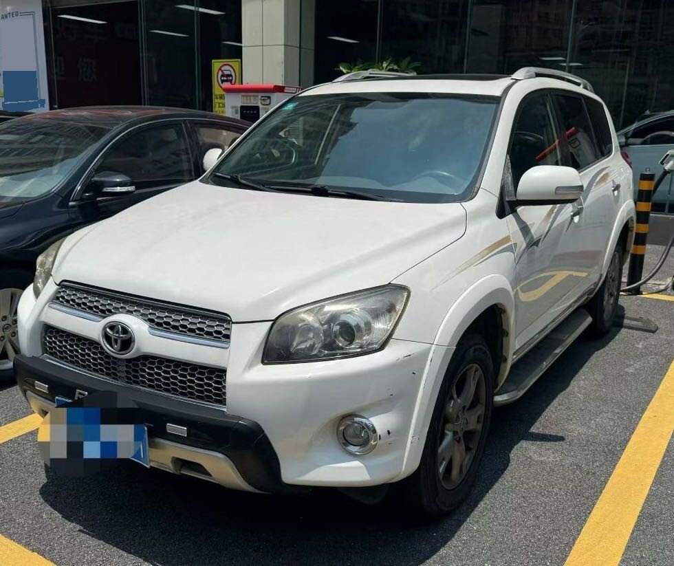 Rav4 2.4 Luxury Stylish Edition