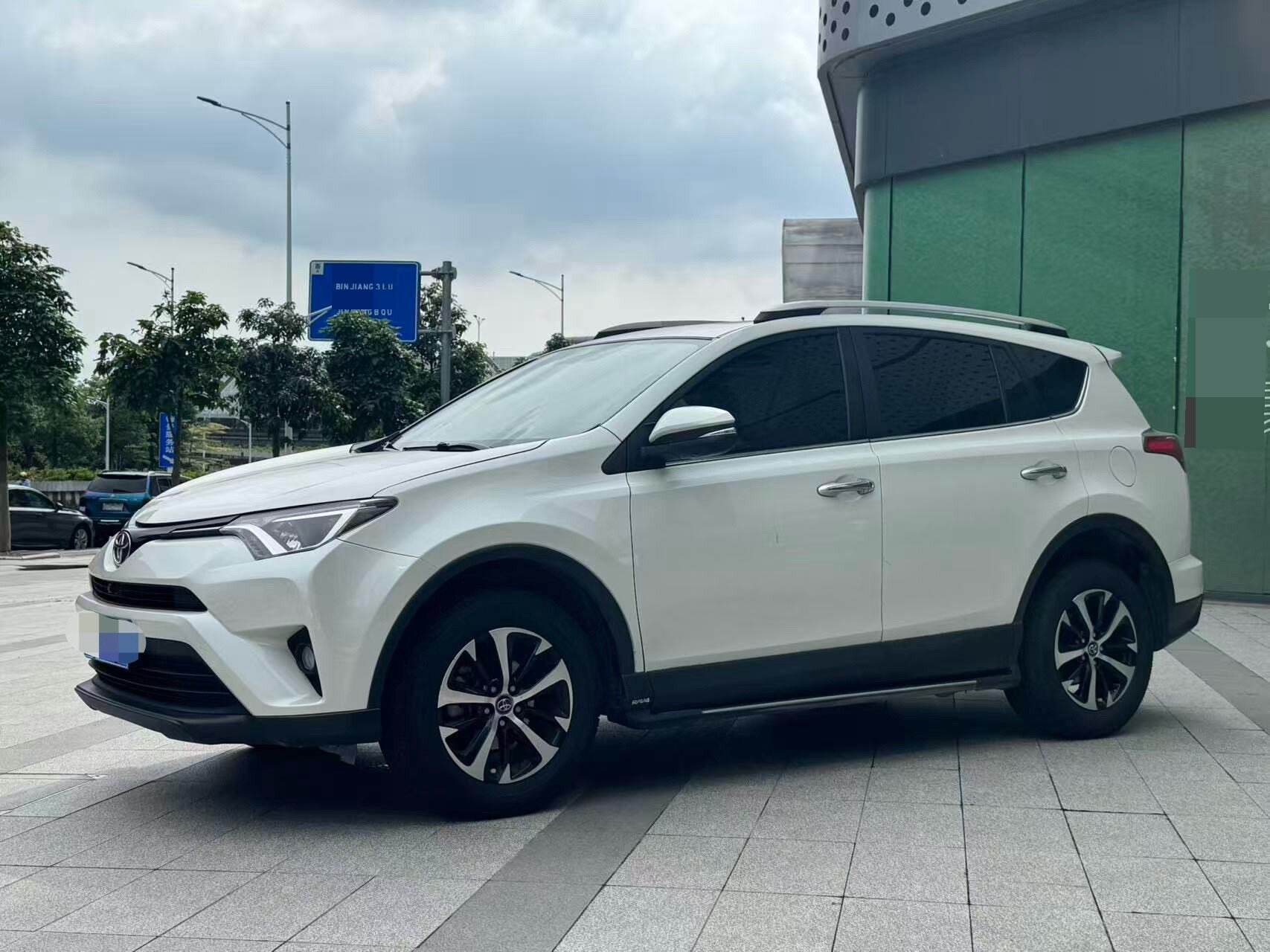 RAV4荣放 2.0 CVT 2WD先锋 Edition