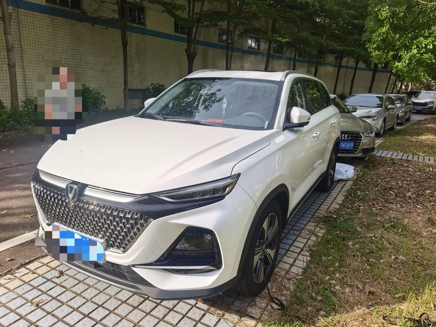 X7 PLUS 1.5T Splendor 7-seater