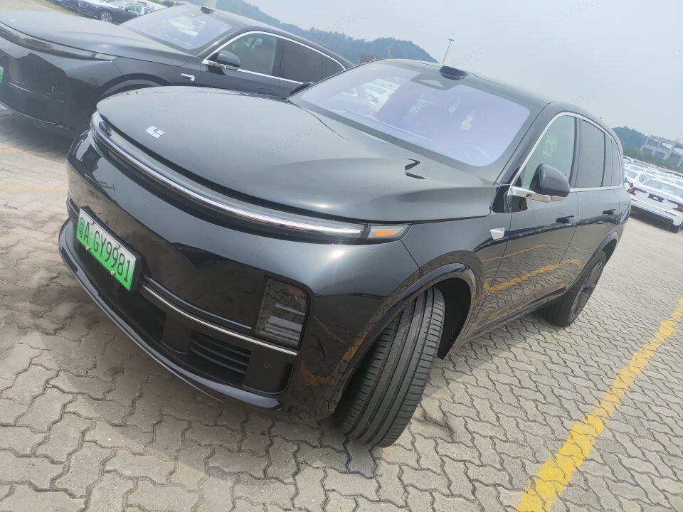 2025 L7 Ultra Smart Refresh Edition