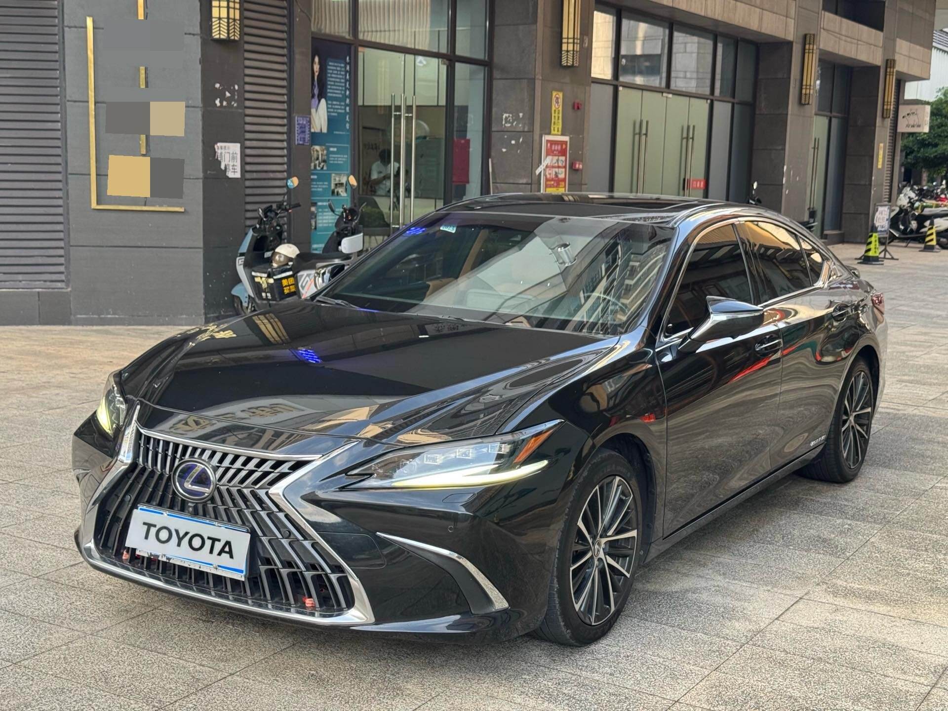 ES300h 2.5 CVT Premium