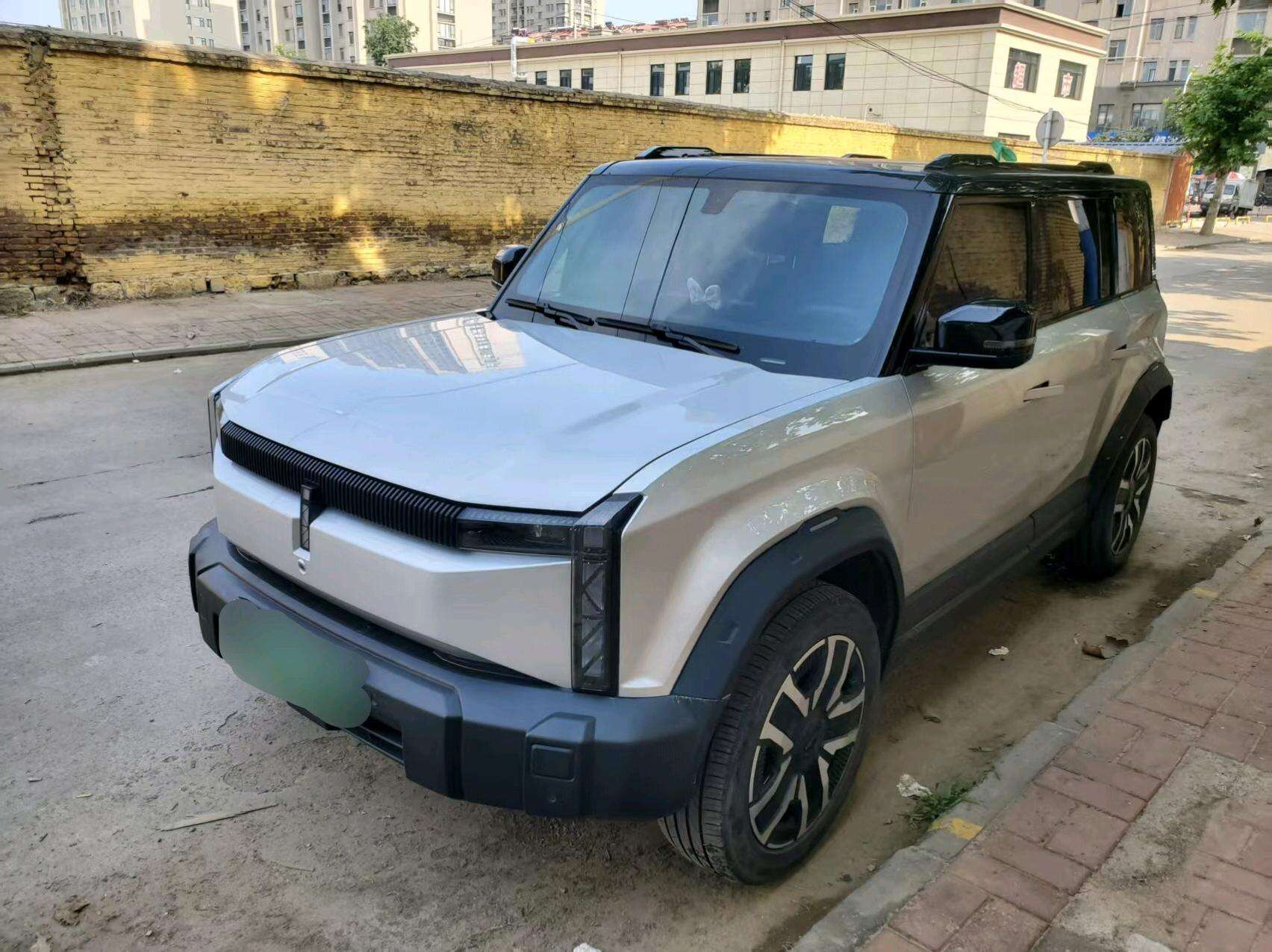 03 472km 4WD Long Range Edition