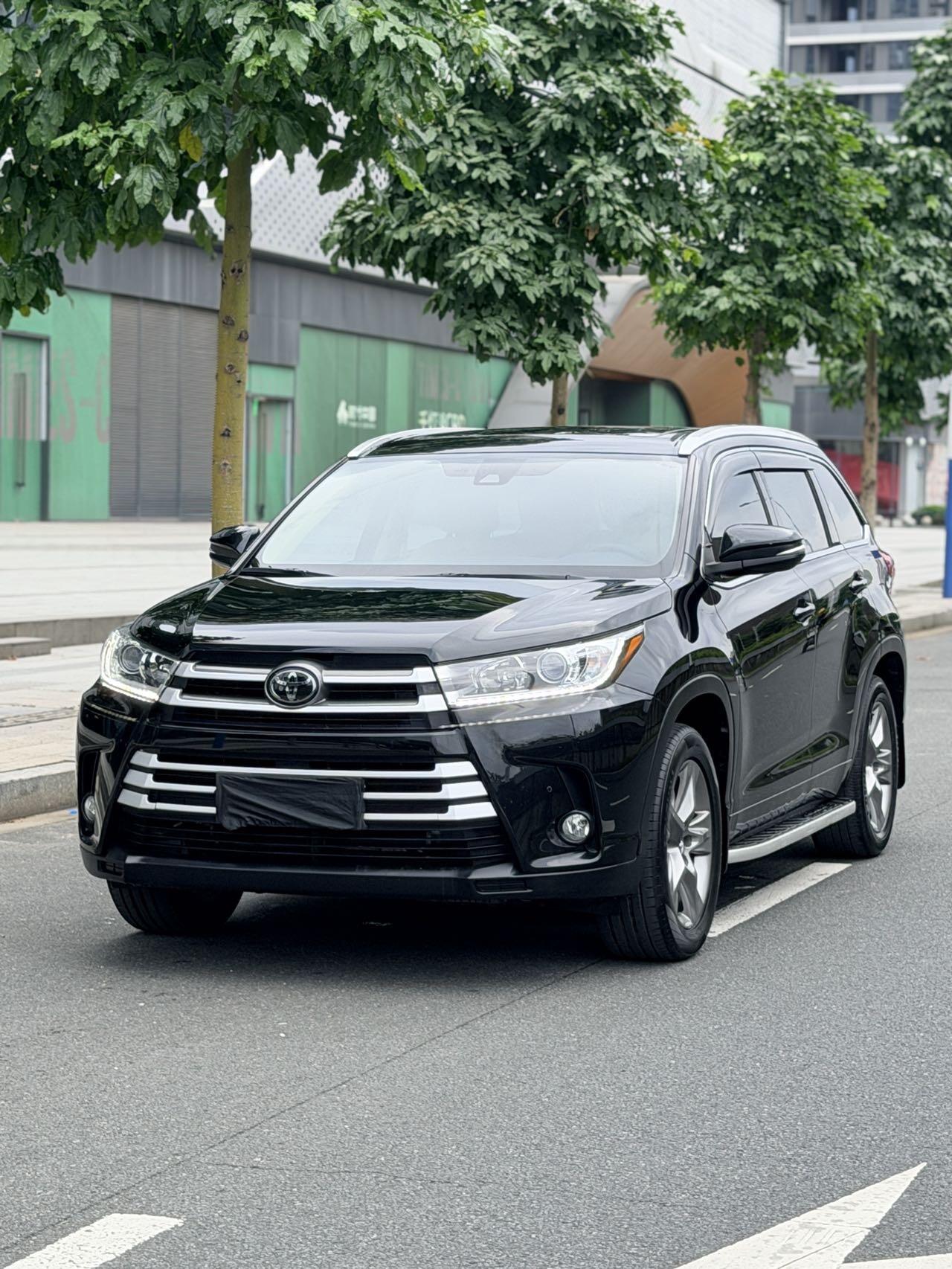 Highlander 2.0T 4WD Luxury Edition 7-Seater