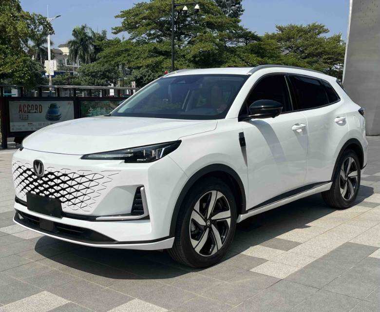 2024 CS55 PLUS 1.5T Prestige Model