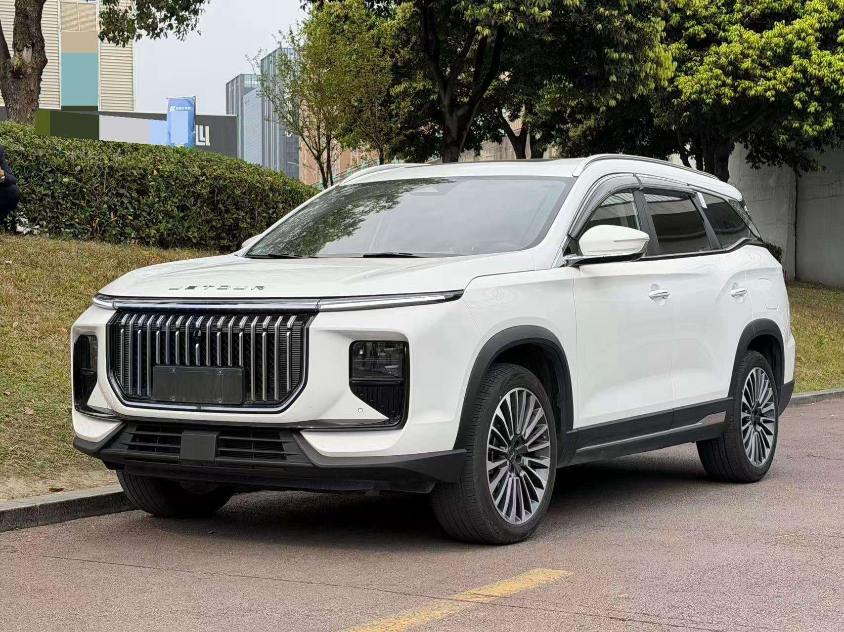 X90 C-DM 1.5T Luxury 7-seater