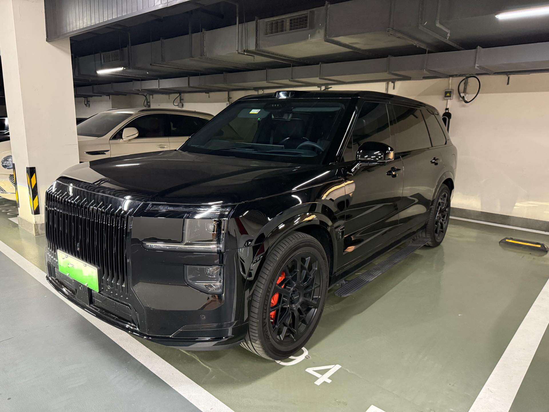 2025 Zeekr 9X 2.0T Hyper Edition 70 kWh