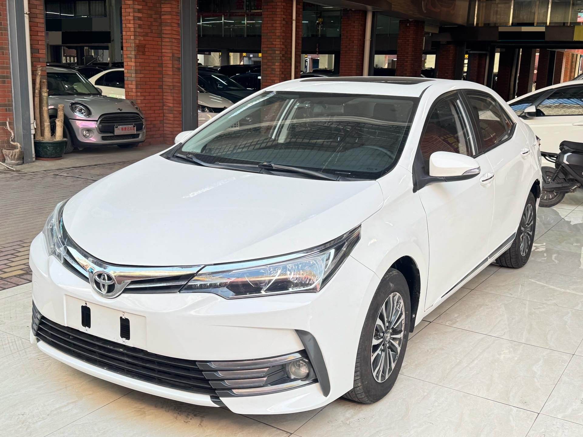 2017 Corolla 1.2T CVT GL-i (facelift)