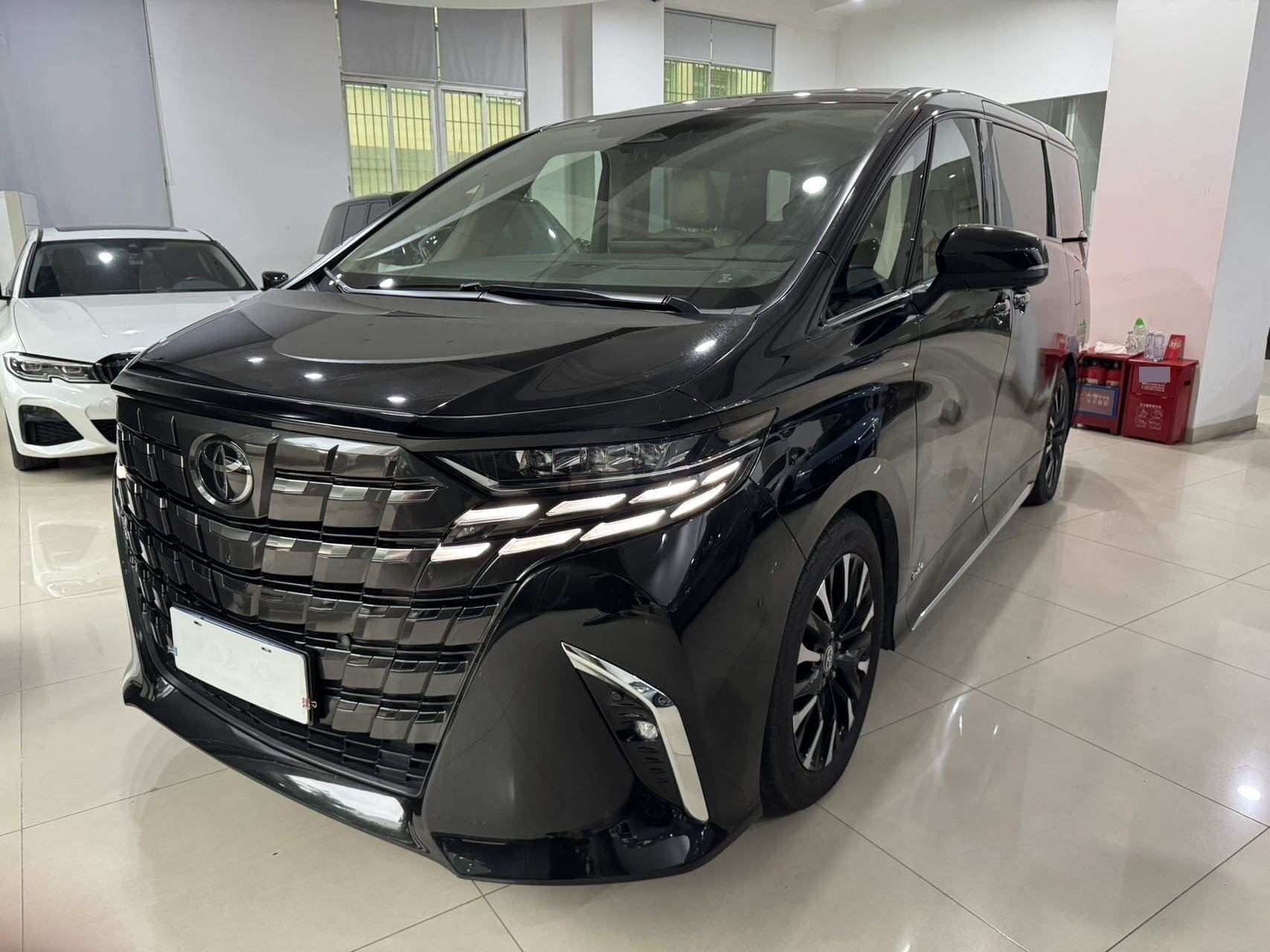 埃尔法 2.5 CVT 臻享版