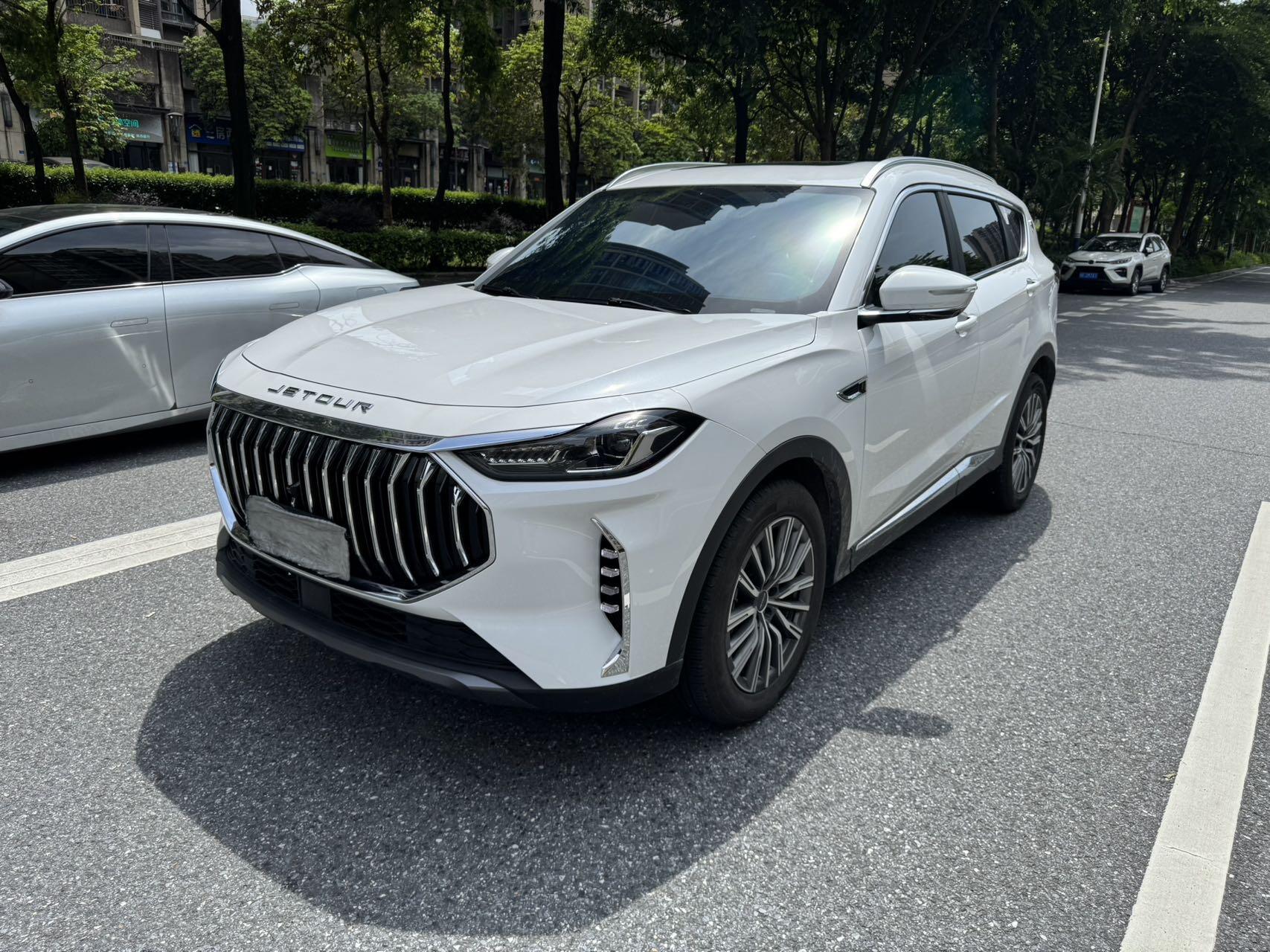 2025 X70 PLUS 1.5T Luxury Powerful Edition 5-seat