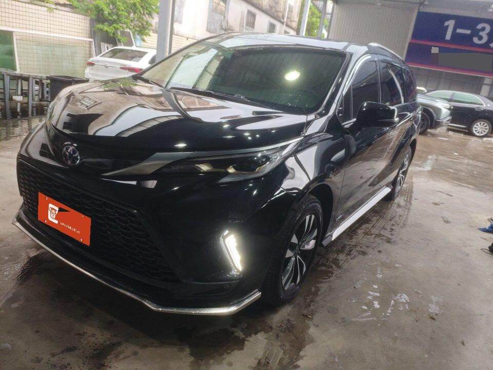 格瑞维亚 2.5 Hybrid Luxury Edition