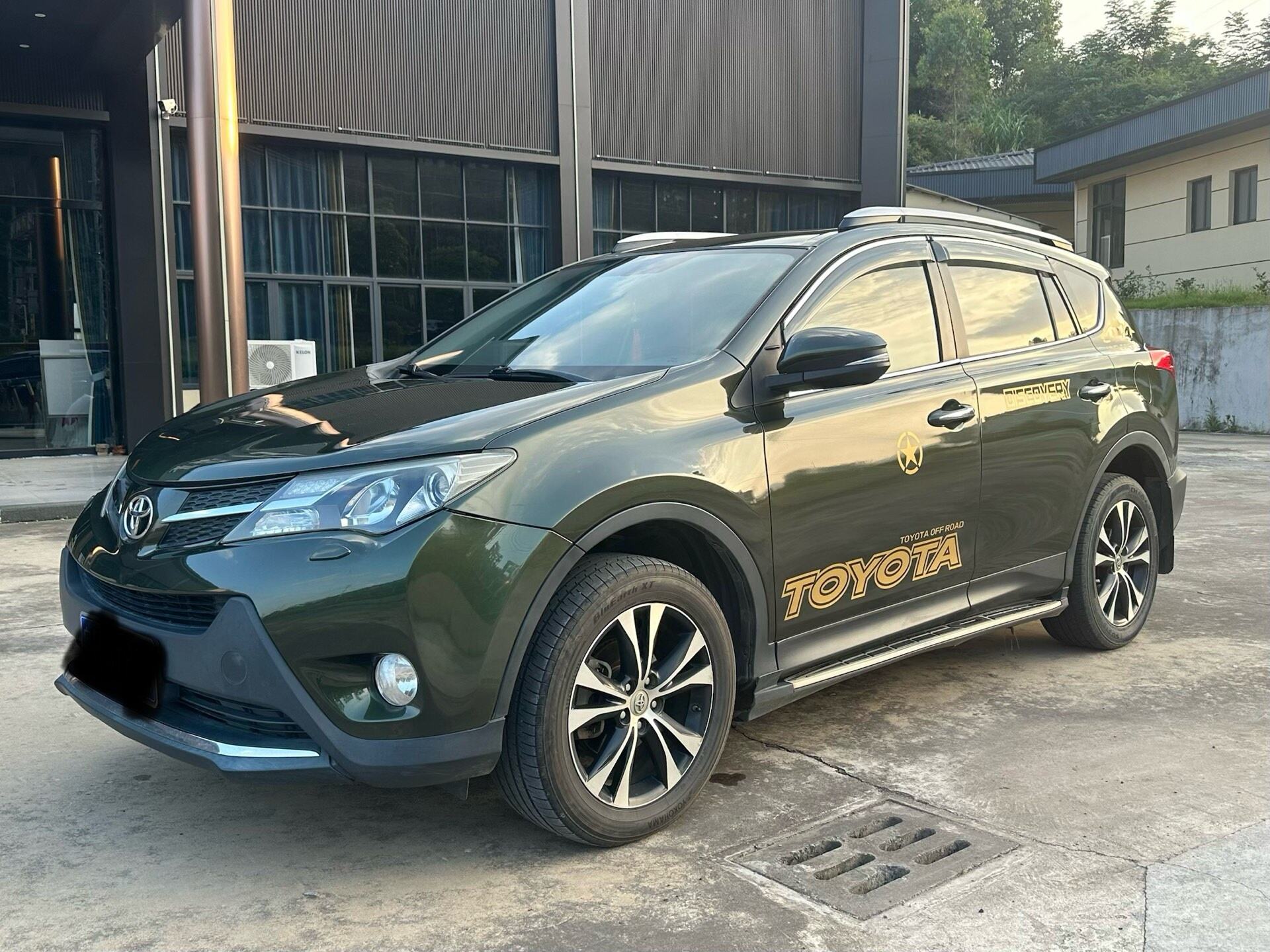 2015 RAV4 2.5 AWD Luxury