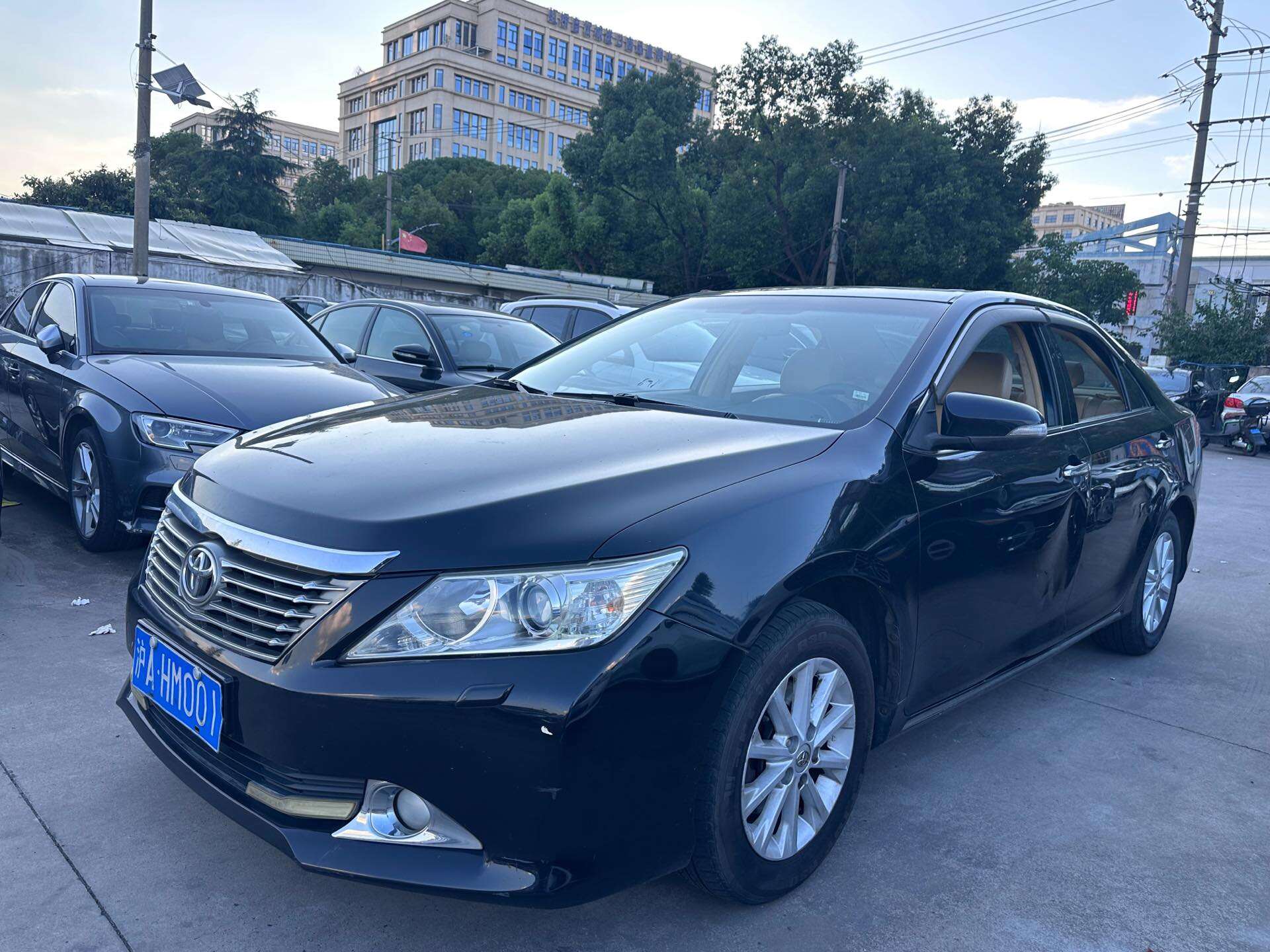 Camry 2.5 G Luxury Edition