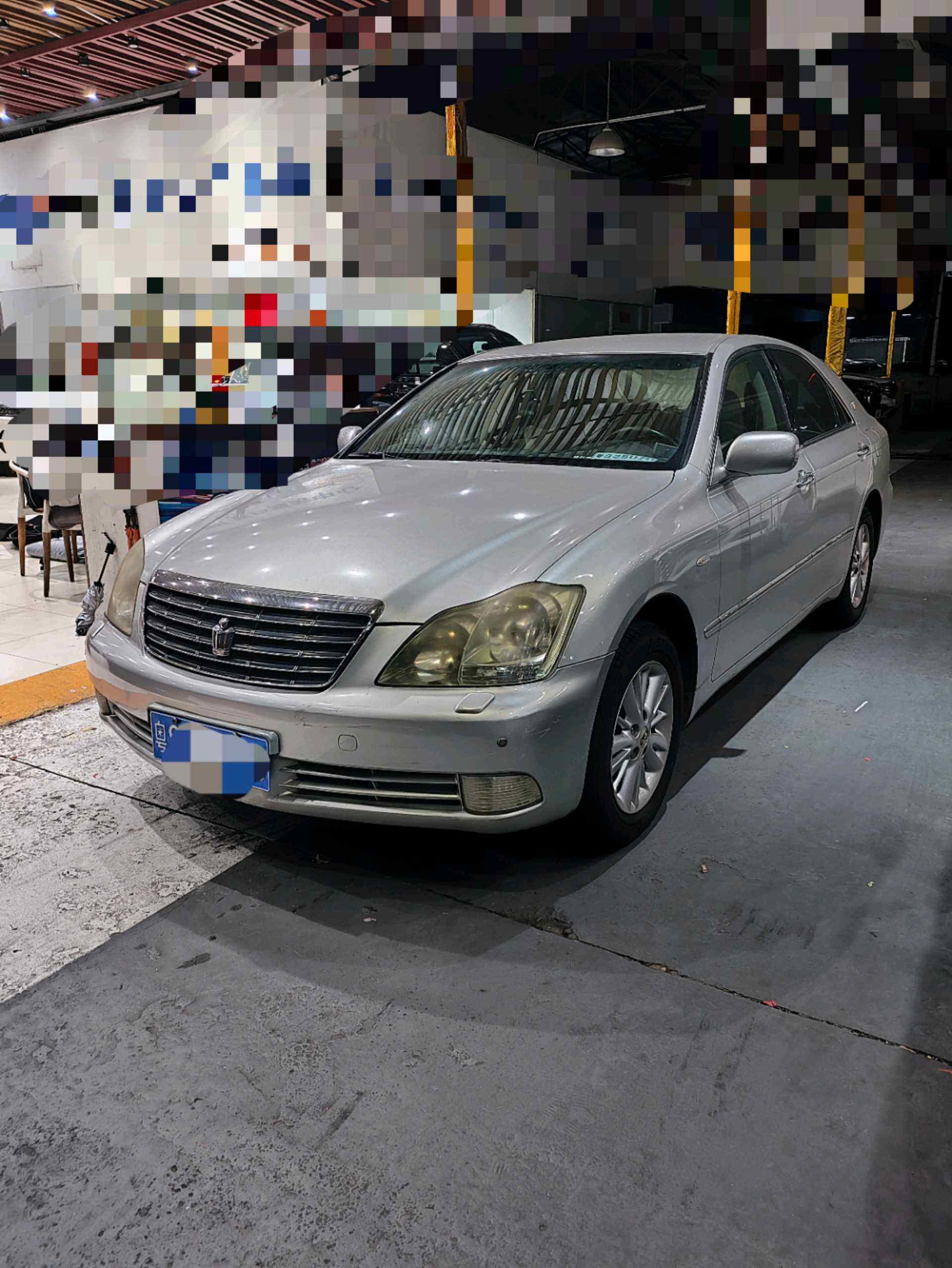 2006 Crown 2.5 Royal Leather Edition