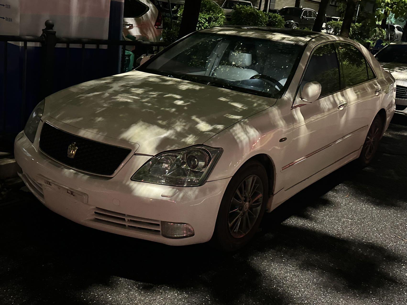 2006 Crown 3.0 Royal Leather Edition