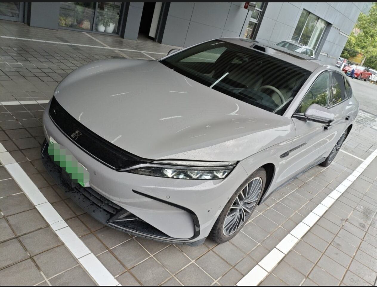 2025 Han DM-i 1.5T CVT 125KM Laser Radar Intelligent Driving Type