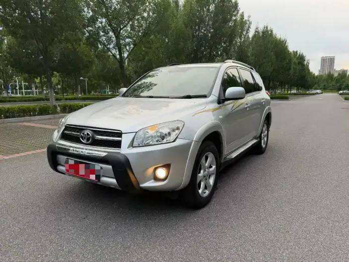 RAV4 2.4 Luxury