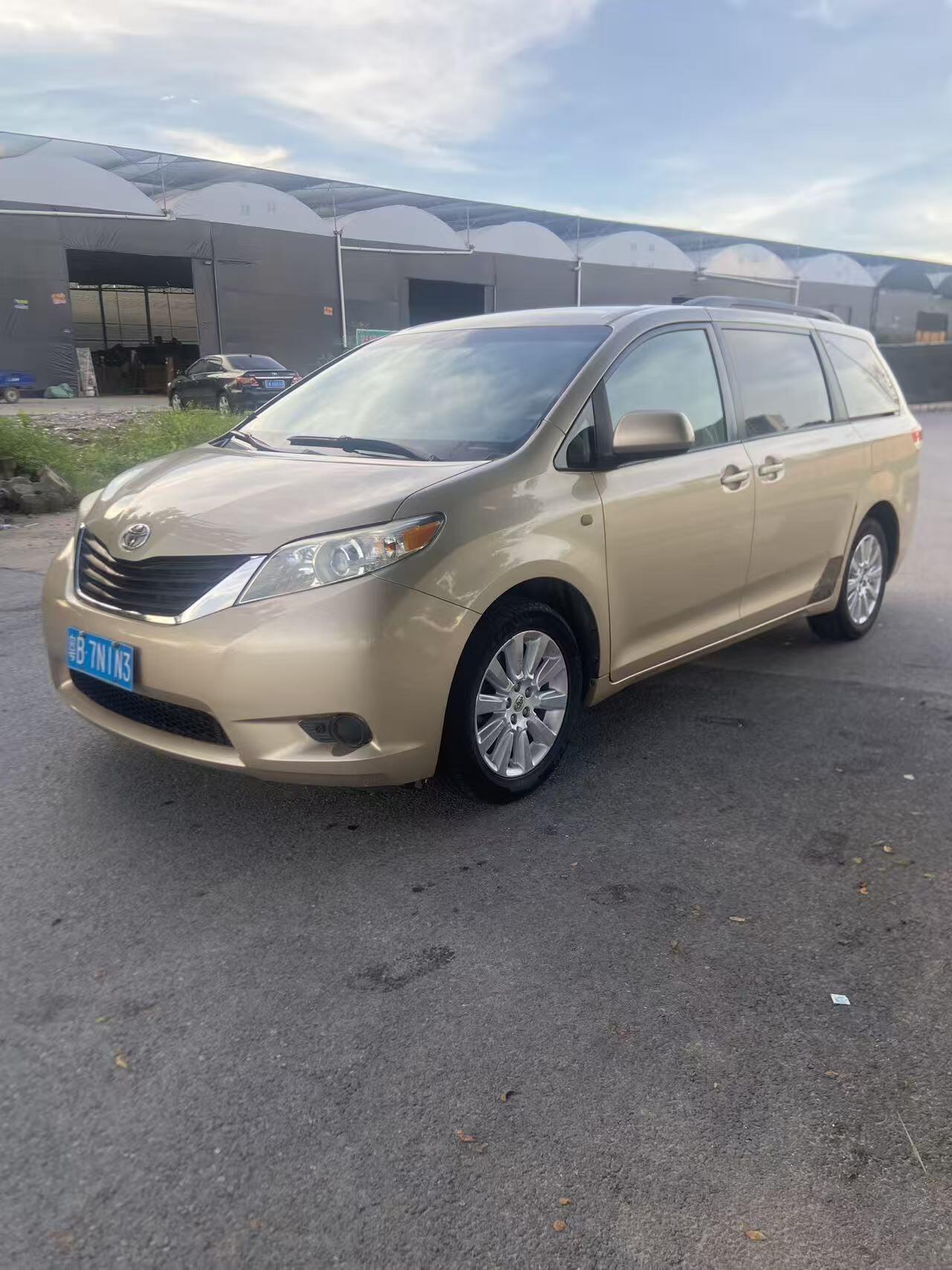 Sienna 3.5 AWD Type