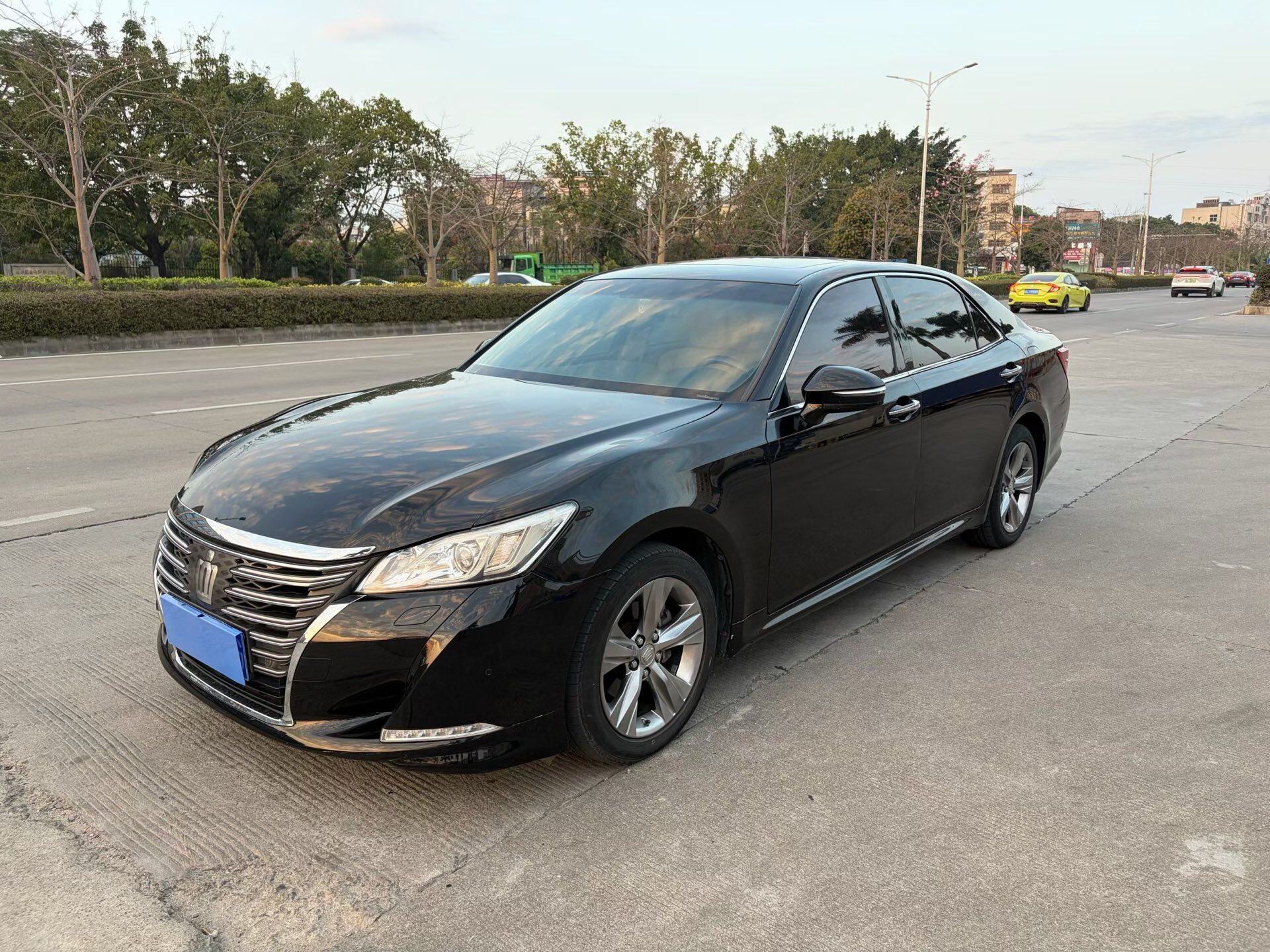 2015 Crown 2.0T Fashion Edition