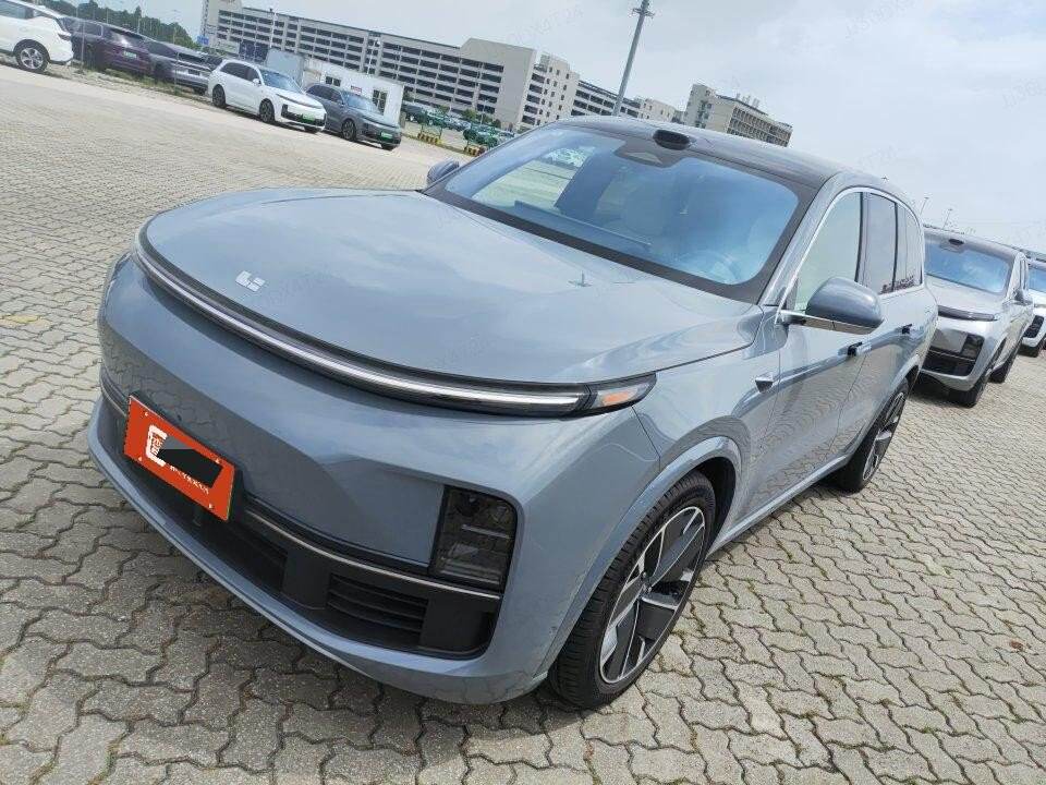 2025 L8 Ultra Smart Refreshed Version