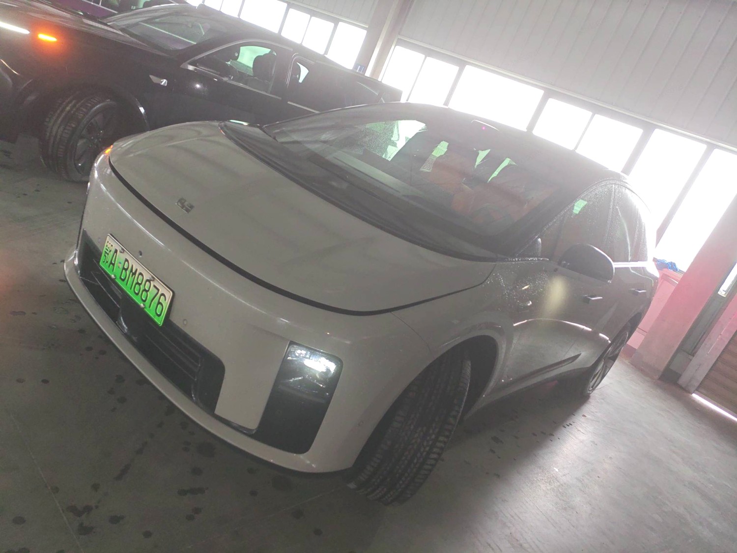 2025 i8 Standard