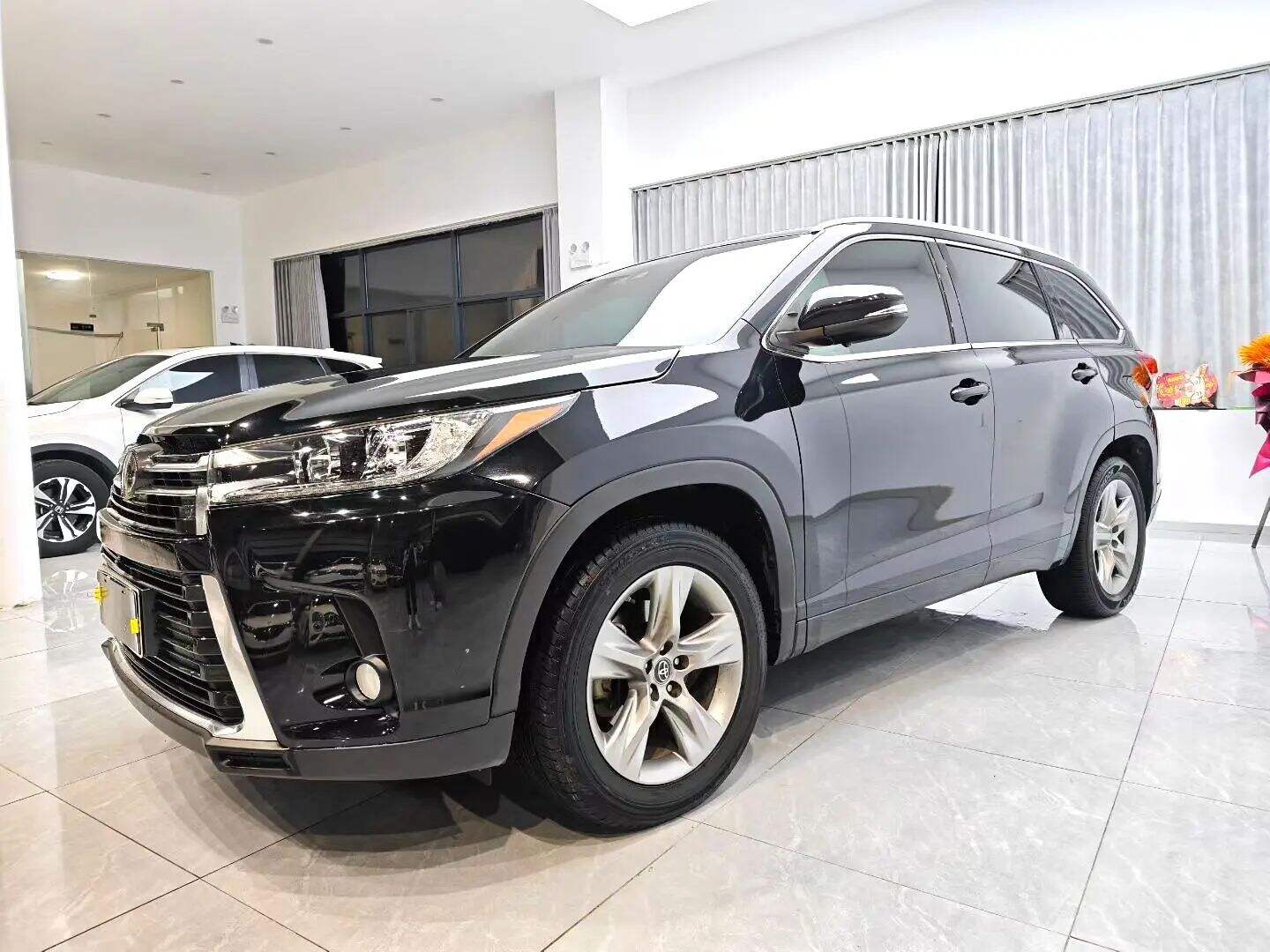 Highlander 2.0T 4WD尊贵 Edition 7-Seater
