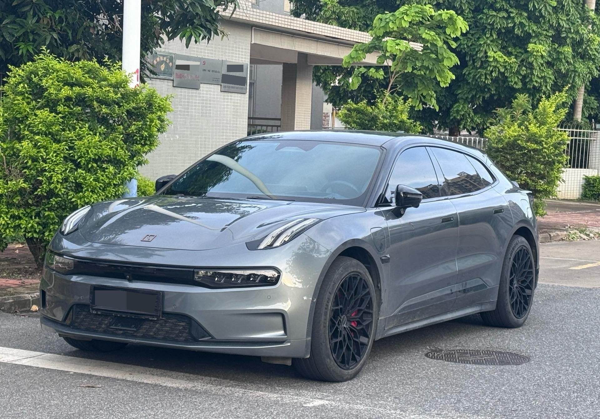 2022 Zeekr 001 Ultra Long Range Dual Motor ME Edition