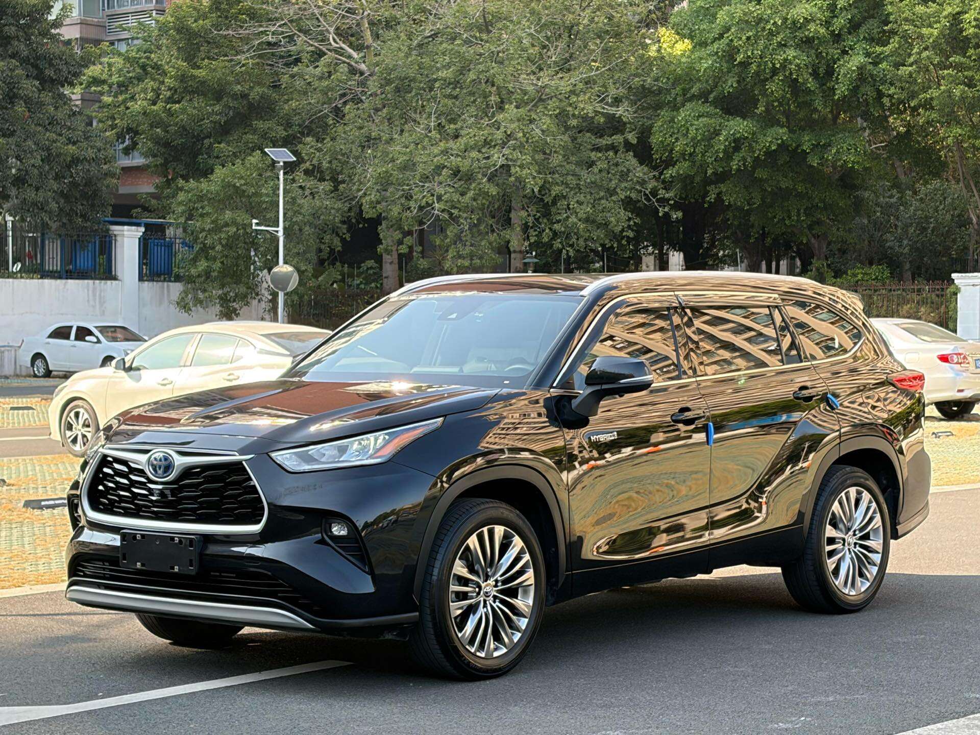 2022 Highlander Hybrid 2.5 CVT AWD Luxury 7-Seater