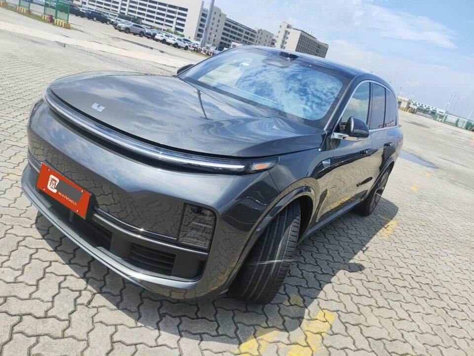 2025 L8 Ultra Smart Refreshed Version