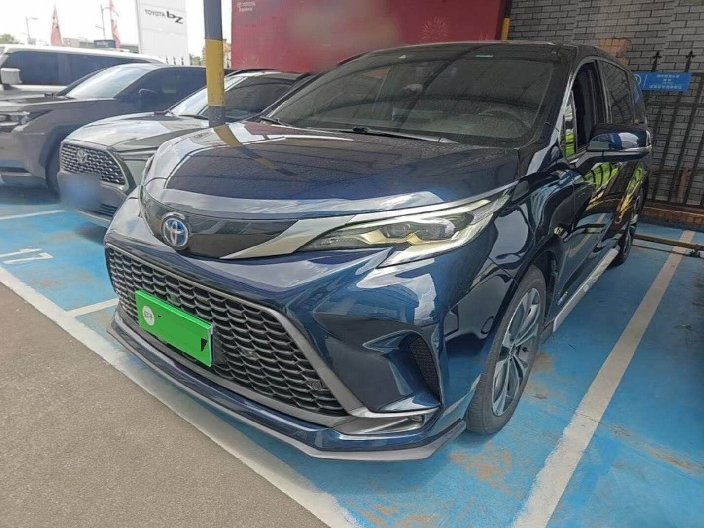 2024 GRVIA HYBRID 2.5 CVT ULTRA Premium Edition